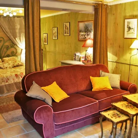 Bed & Breakfast Le Clos De La Chapelle 3*
